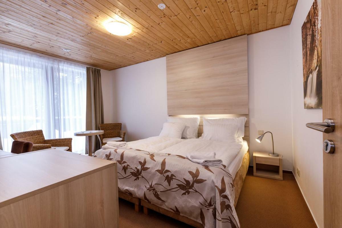 Horsky Hotel Celadenka / Mountain Resort Celadna Luaran gambar